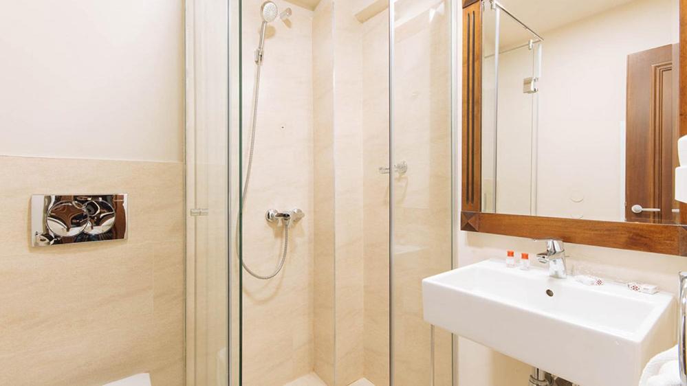 Hotel Alpin Rarau Câmpulung Moldovenesc Extérieur photo